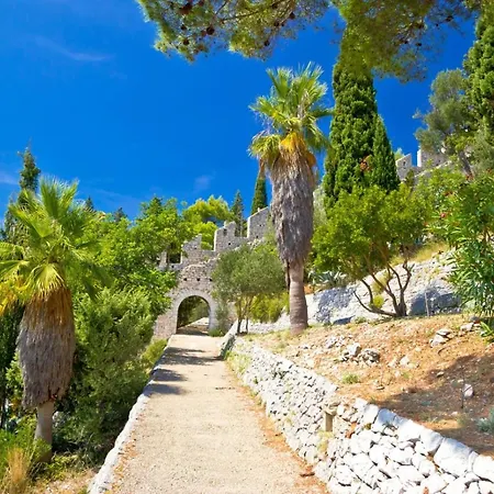 Appartement In With Sea View, Balcony, Air Conditioning, Wi-fi *