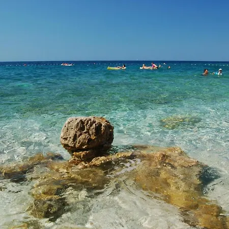 In With Sea View, Balcony, Air Conditioning, Wi-fi * 흐바르