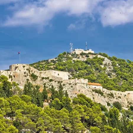 In With Sea View, Balcony, Air Conditioning, Wi-fi * Hvar Town