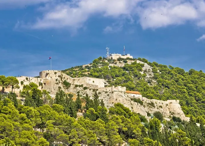 In With Sea View, Balcony, Air Conditioning, Wi-fi * Hvar Town